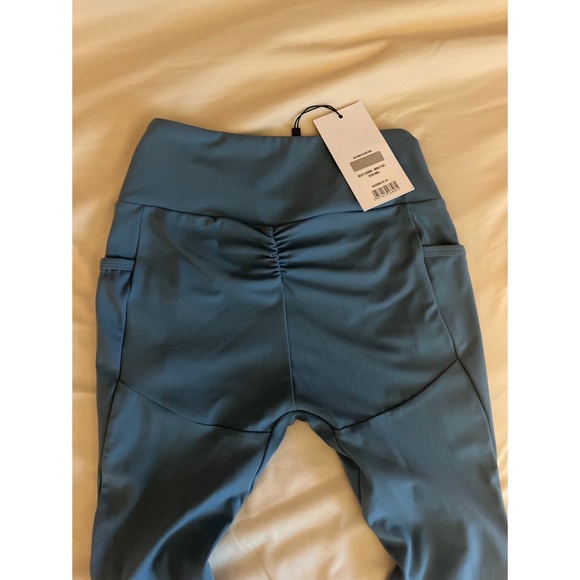 *SOLD* GymShark Sculpt Leggings XS - Picture 4 of 6